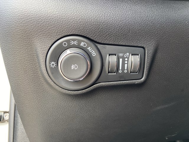 Used 2025 Jeep Compass Limited AWD/4WD image 44