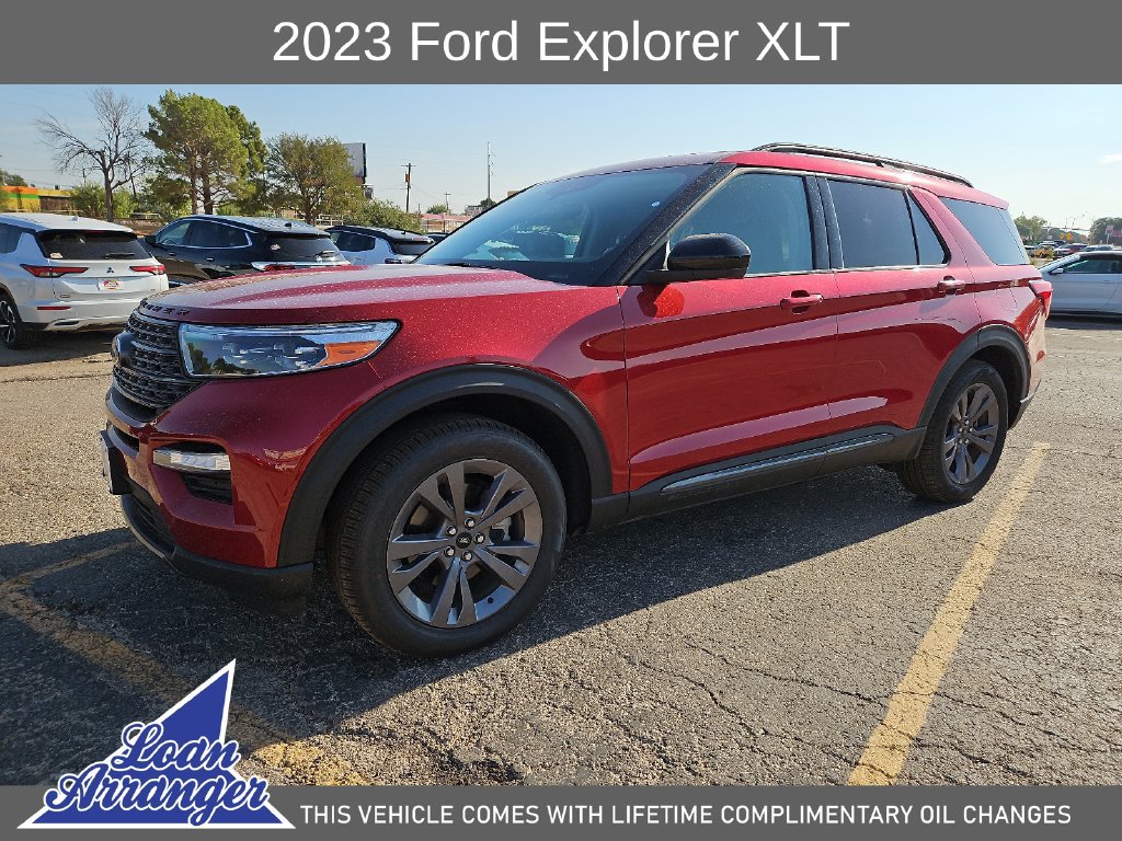 Used 2023 Ford Explorer XLT w/ Equipment Group 202A RWD image 5