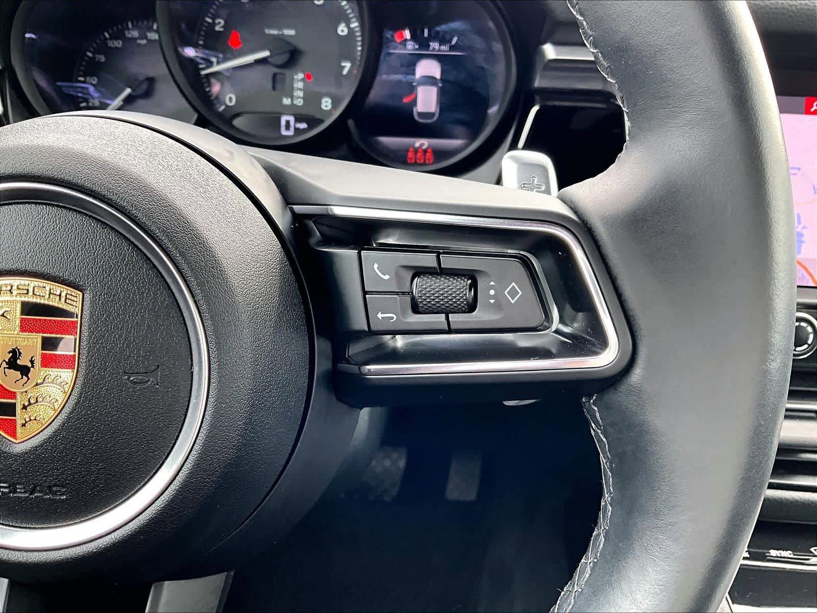 Used 2023 Porsche Macan Turbo image 28