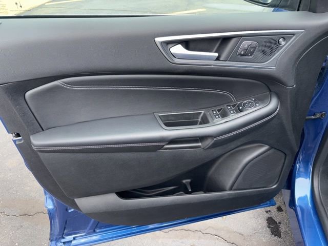 Certified 2024 Ford Edge Titanium AWD/4WD image 25