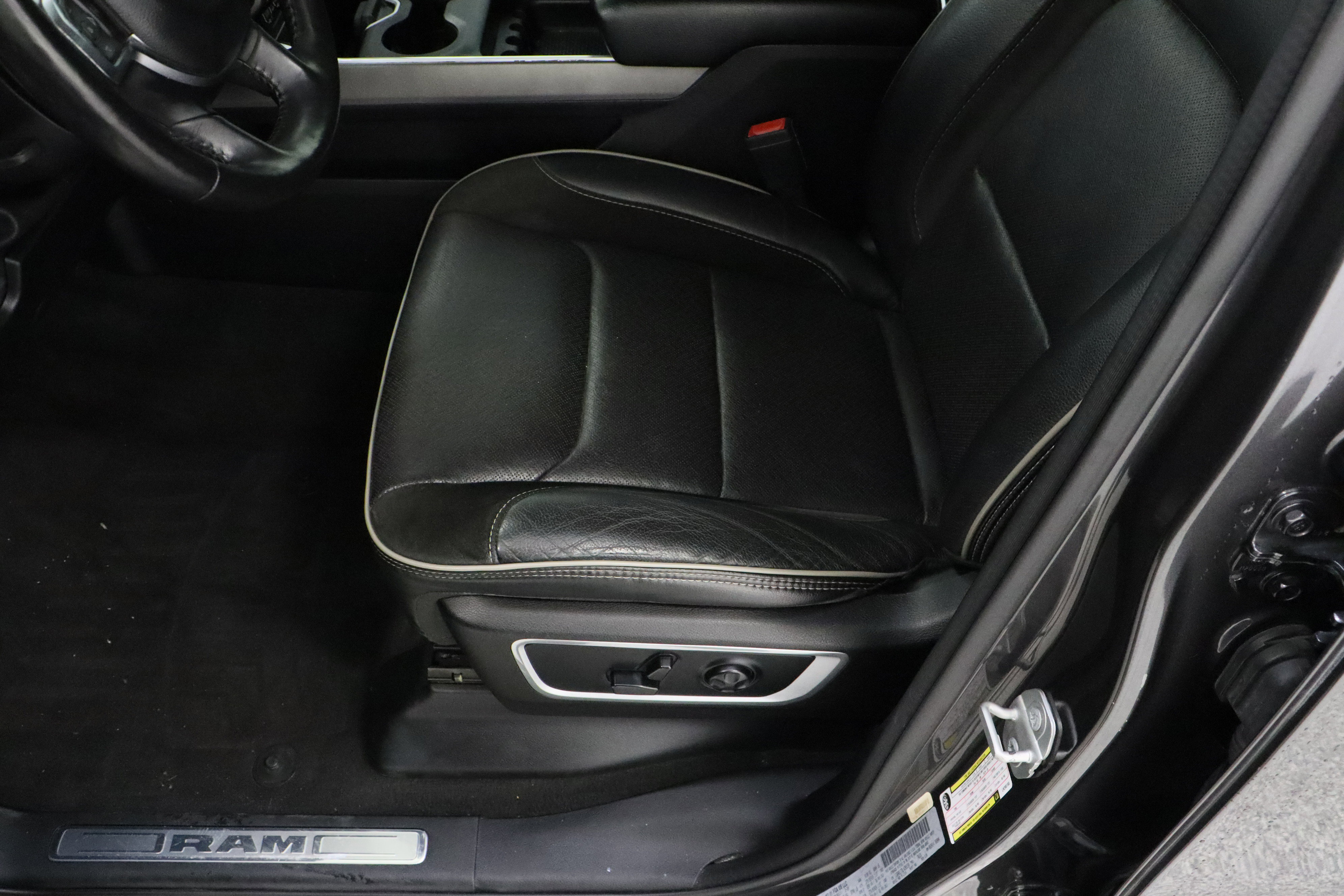 Used 2020 RAM 1500 Laramie w/ Sport Appearance Package RWD image 15