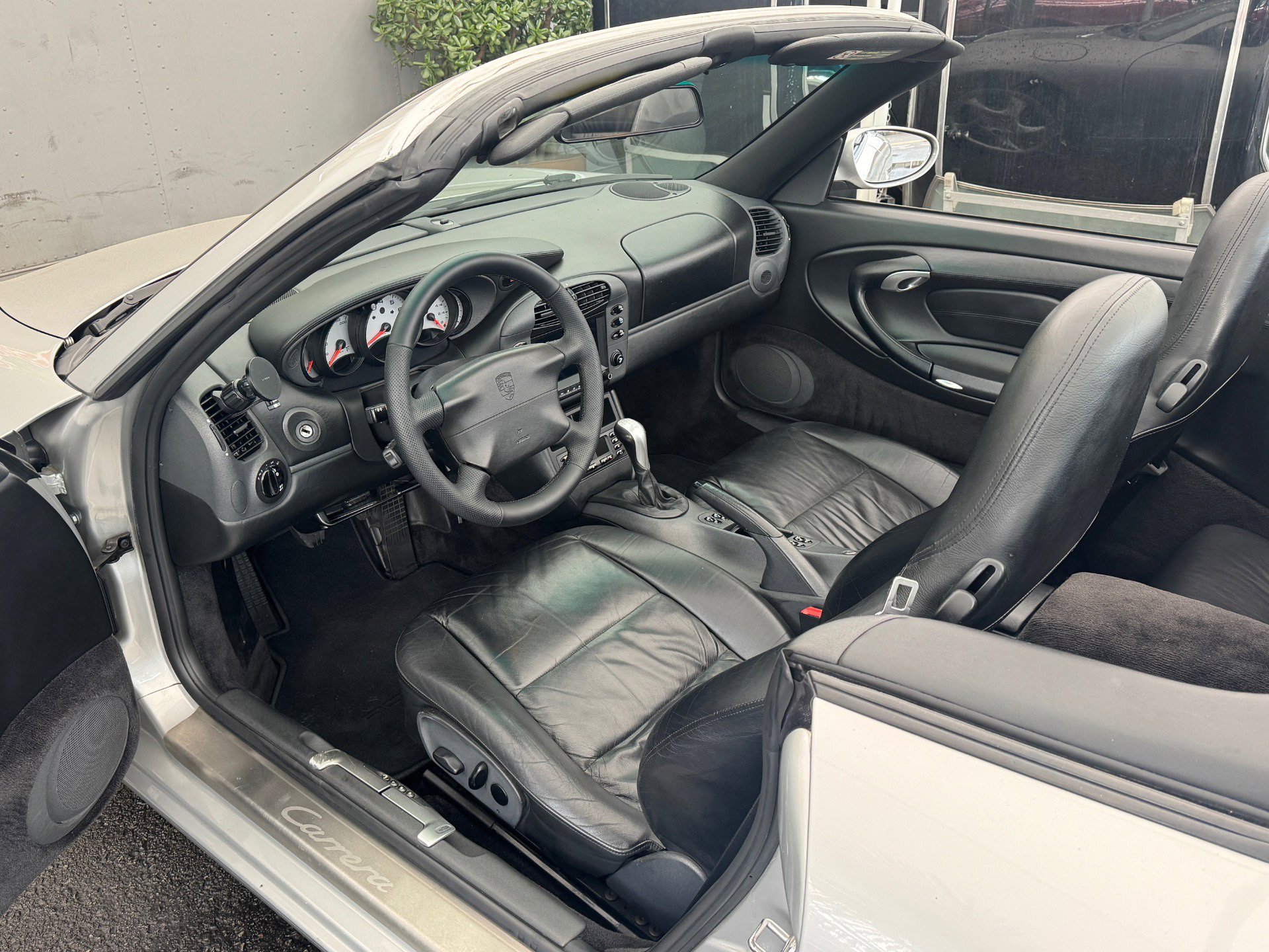 Used 1999 Porsche 911 Cabriolet image 23