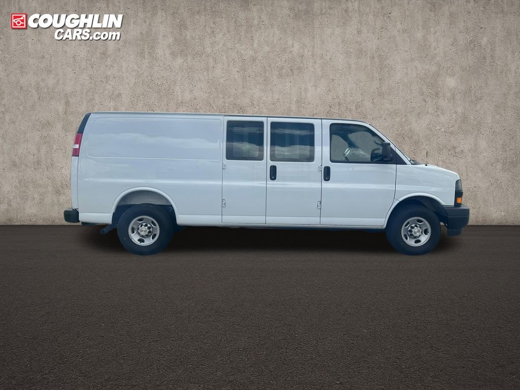 New 2025 Chevrolet Express 3500 Extended w/ Driver Convenience Package video 2