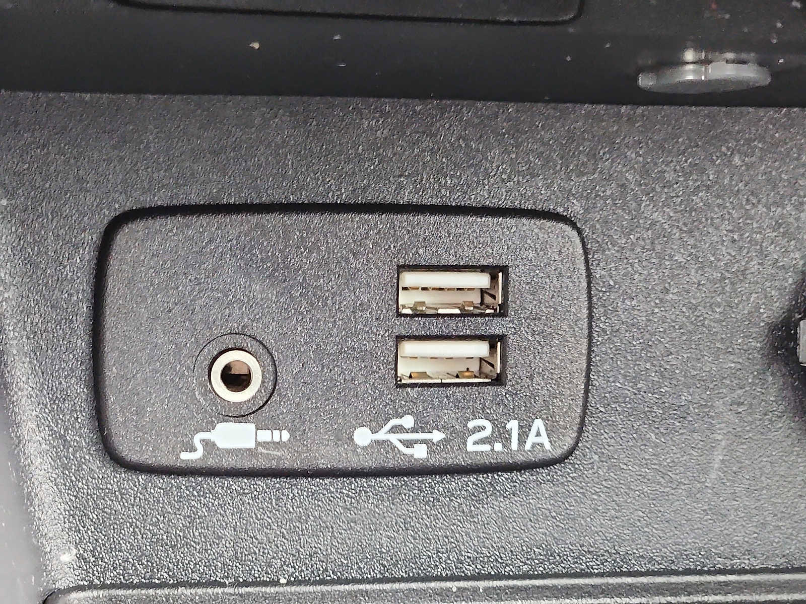 Used 2023 Subaru Forester Premium image 24