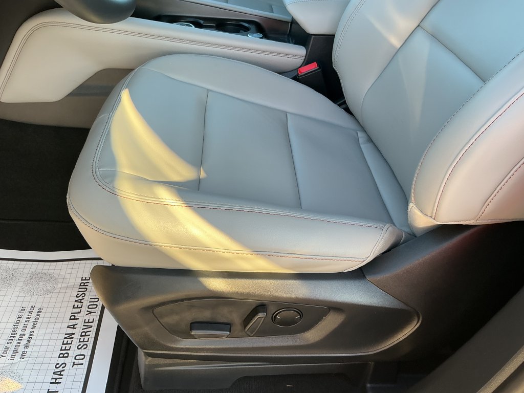 New 2026 Ford Explorer Active w/ Active Comfort Package AWD/4WD image 15