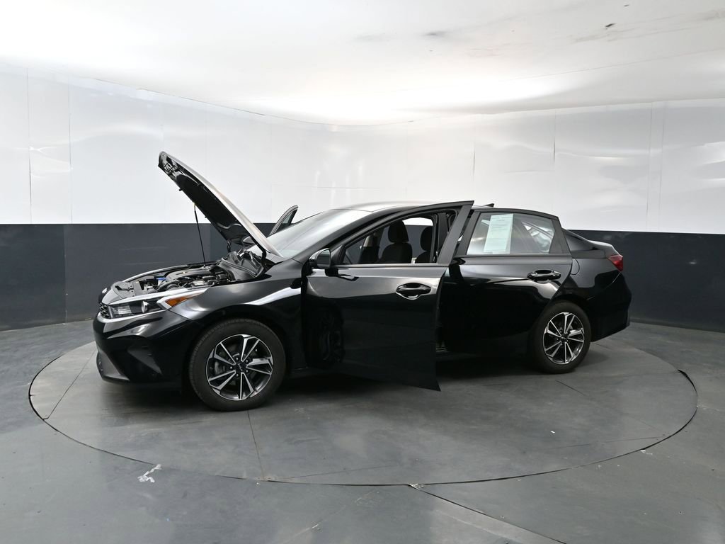 Used 2023 Kia Forte LXS FWD image 27