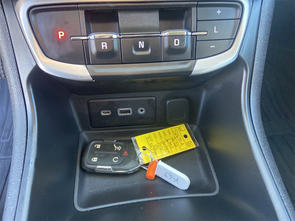 Certified 2022 GMC Terrain SLE w/ Driver Convenience Package image 16