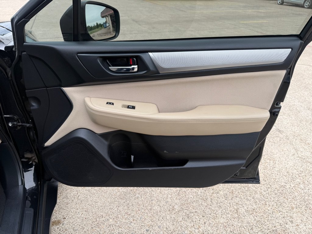 Used 2019 Subaru Outback 2.5i Premium AWD/4WD image 25