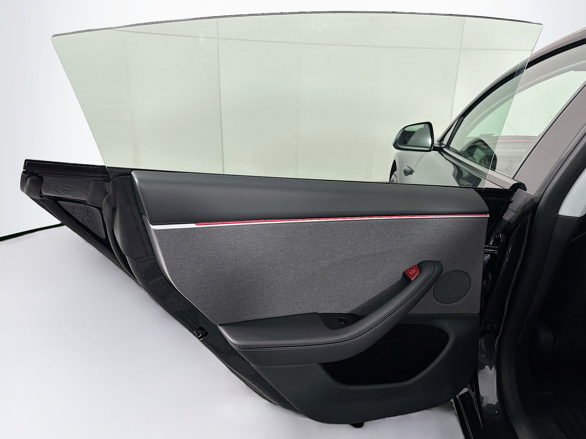 Used 2025 Tesla Model 3 Long Range image 24