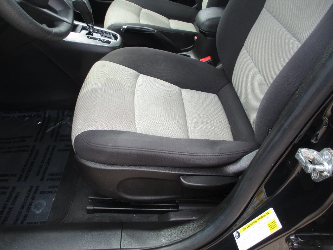 Used 2016 Chevrolet Cruze LS FWD image 11