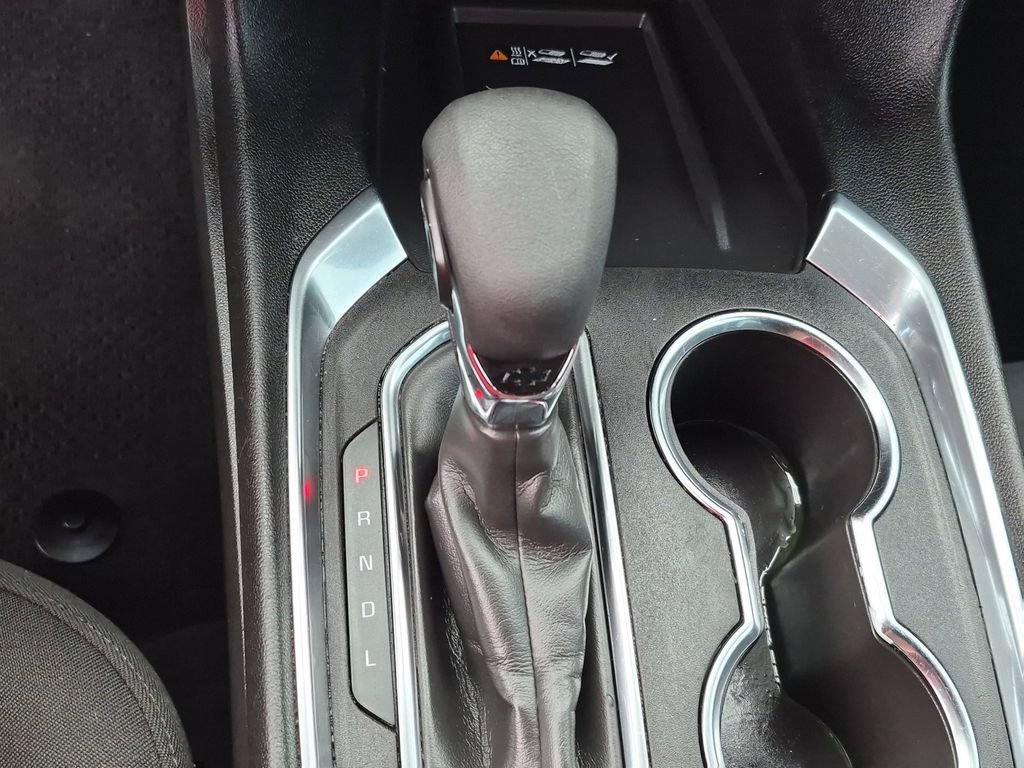Used 2023 Chevrolet Traverse LT FWD image 19