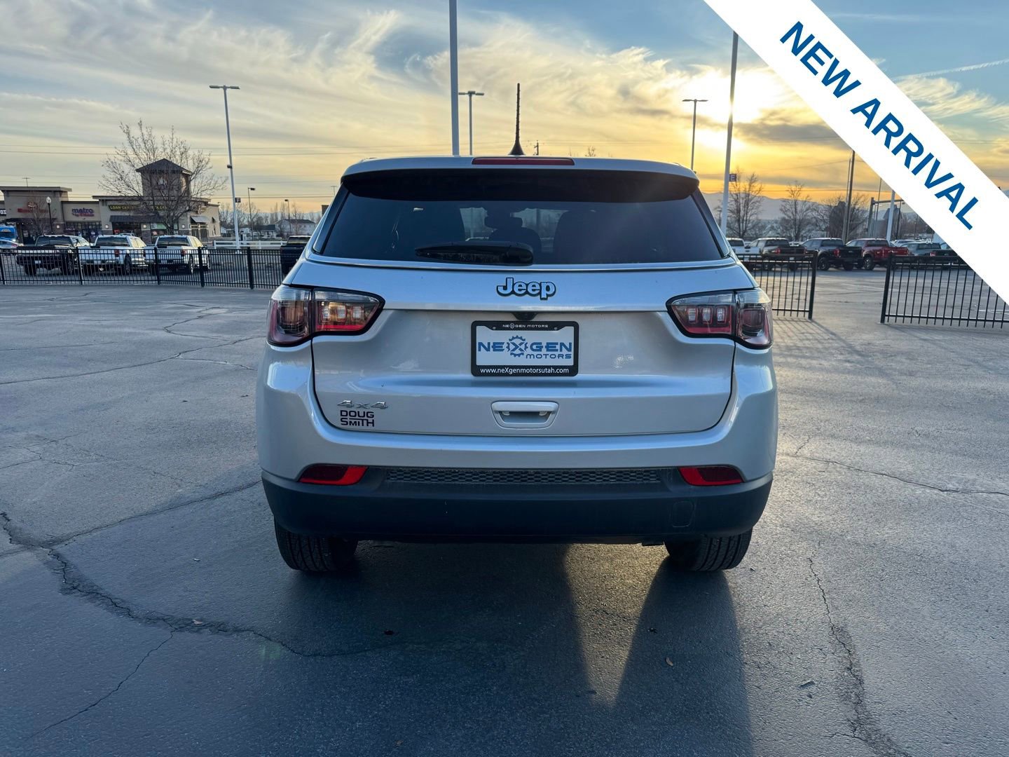 Used 2025 Jeep Compass Sport image 6