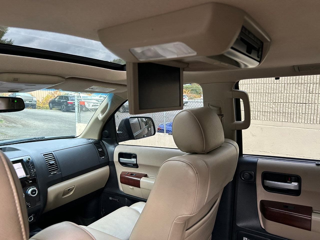 Used 2012 Toyota Sequoia Platinum image 17