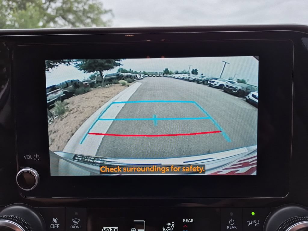 Used 2023 Toyota Highlander L FWD image 29