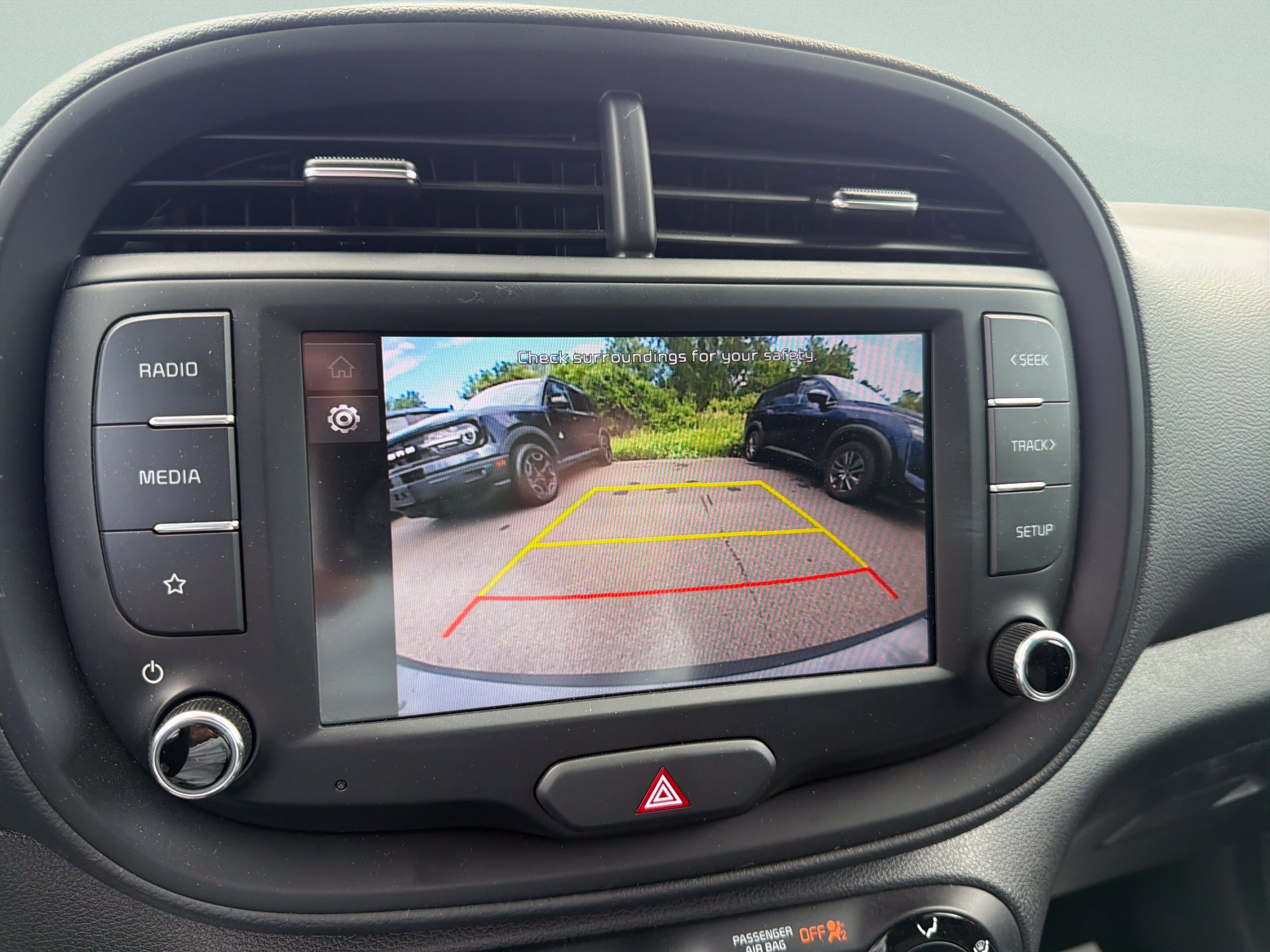 Used 2025 Kia Soul LX w/ LX Technology Package FWD image 19