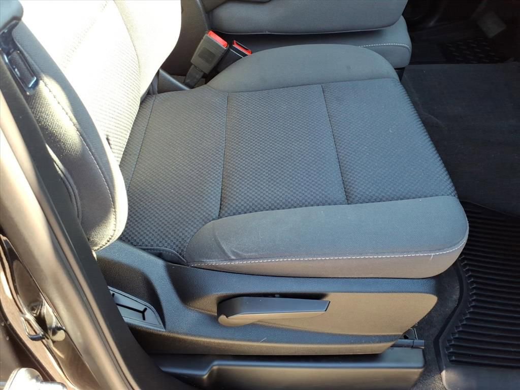 Used 2018 Chevrolet Silverado 1500 LT w/ All Star Edition image 18