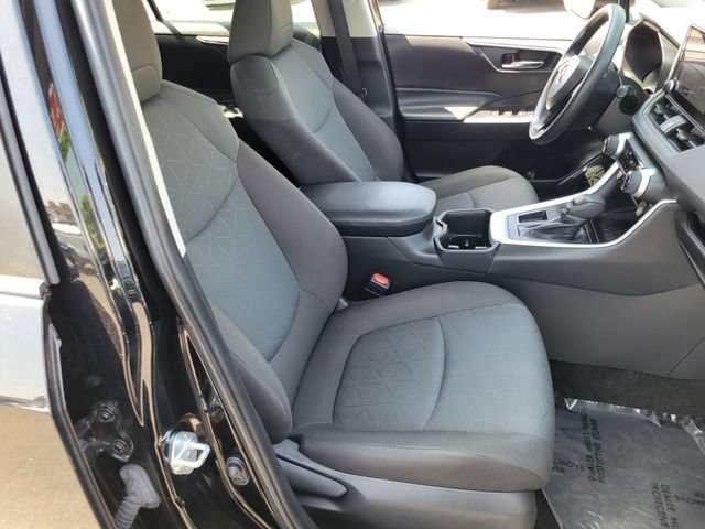Used 2024 Toyota RAV4 XLE FWD image 18