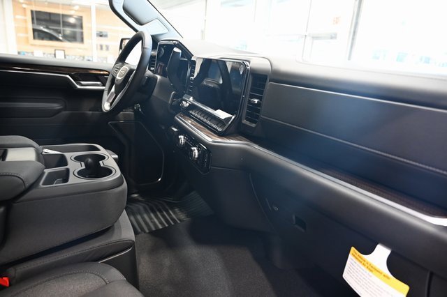 New 2026 GMC Sierra 1500 Elevation image 14