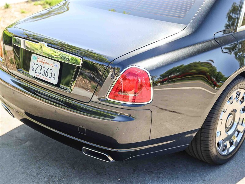 Used 2012 Rolls-Royce Ghost image 13