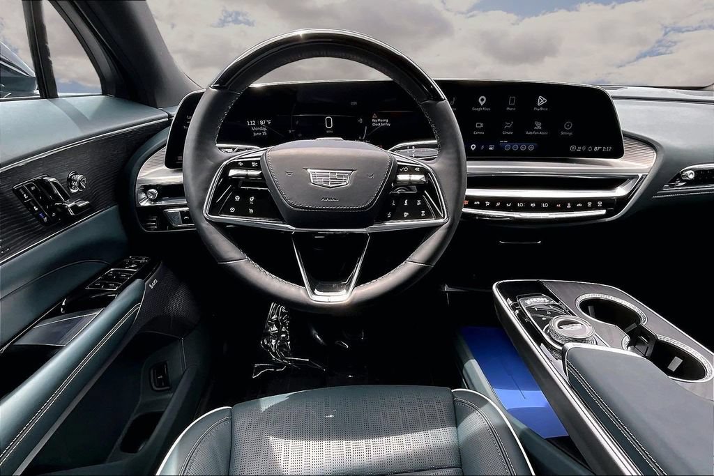Used 2024 Cadillac Lyriq Luxury w/ Nappa Leather Package RWD image 8