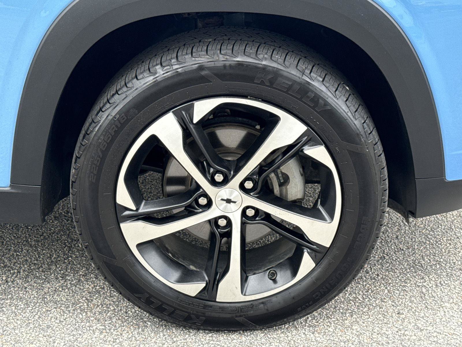 Used 2024 Chevrolet Trax RS w/ Driver Confidence Package FWD image 11