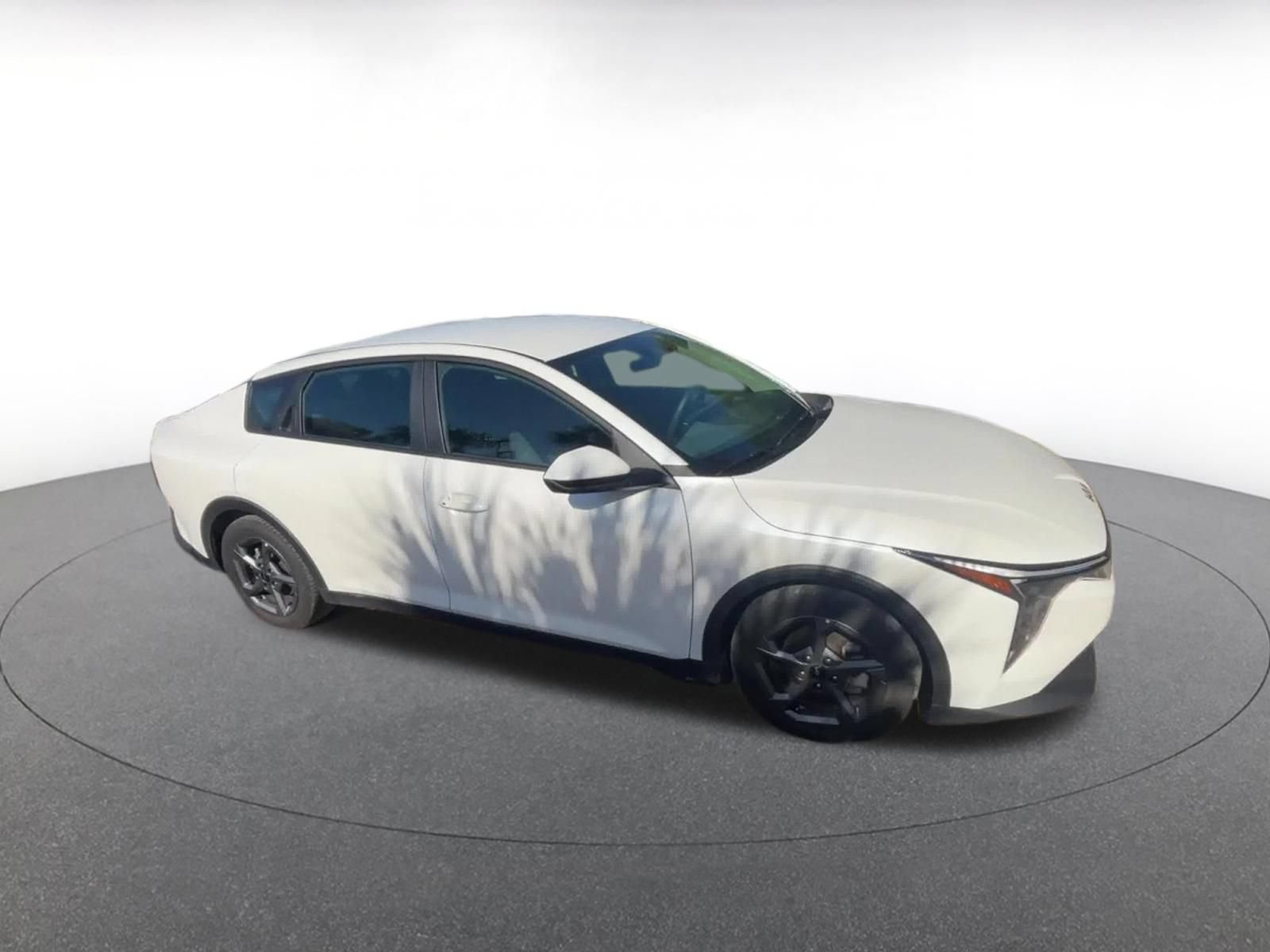 Used 2025 Kia K4 FWD image 2