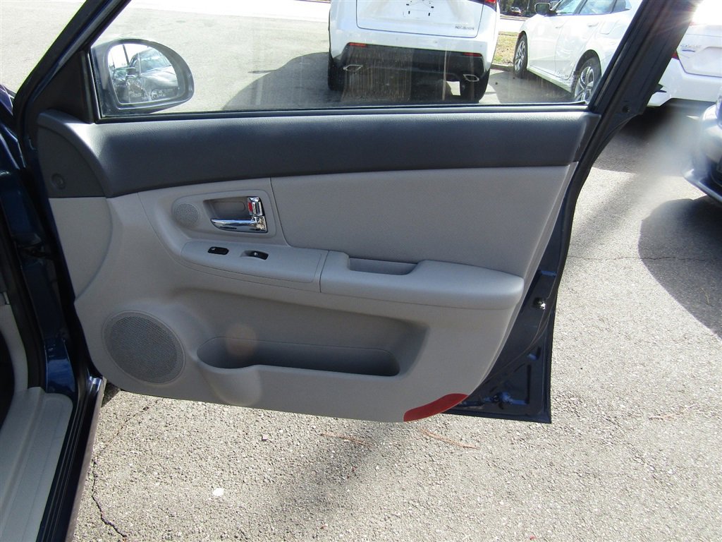 Used 2009 Kia Spectra EX image 17