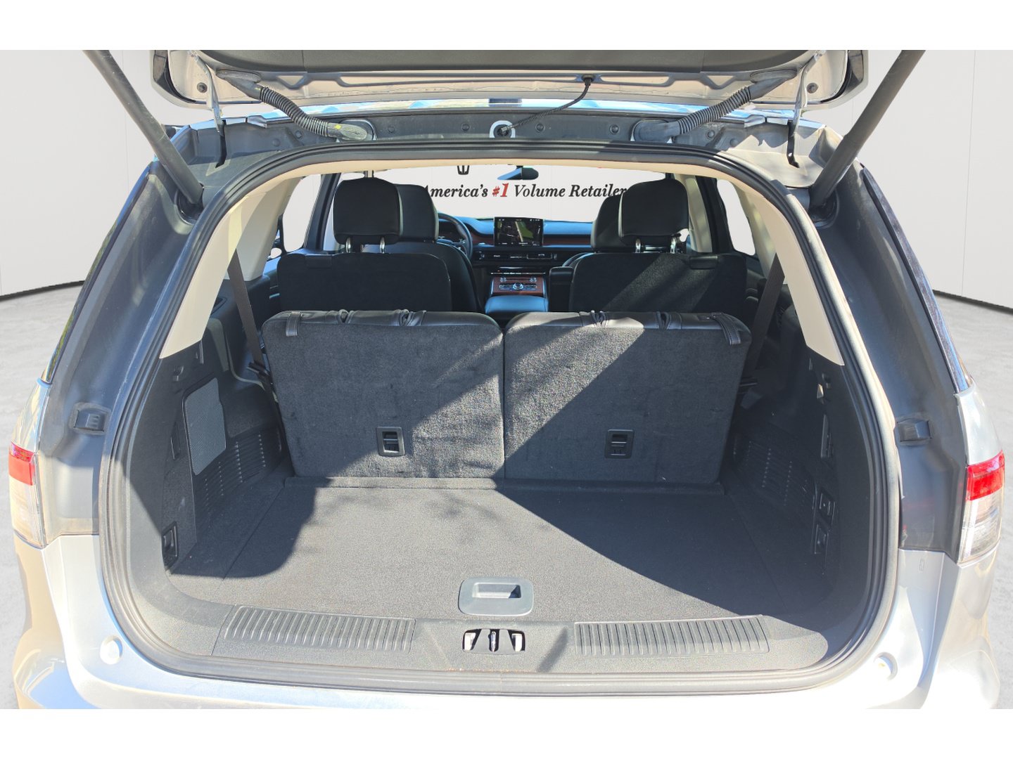 Used 2023 Lincoln Aviator Reserve w/ Elements Package Plus RWD image 23