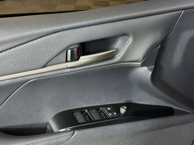 Used 2026 Toyota Camry XSE FWD image 21