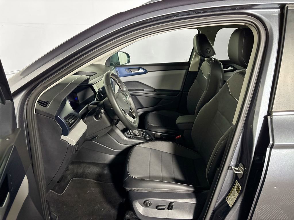 Certified 2023 Volkswagen Taos SE image 11