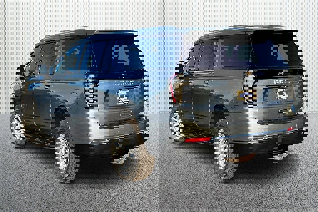 New 2026 Chevrolet Suburban LT w/ Comfort Package image 8