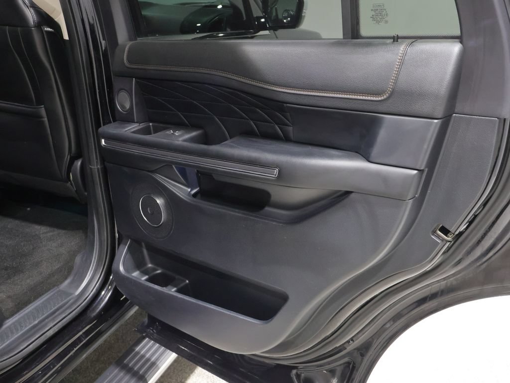 Used 2019 Ford Expedition Platinum AWD/4WD image 24