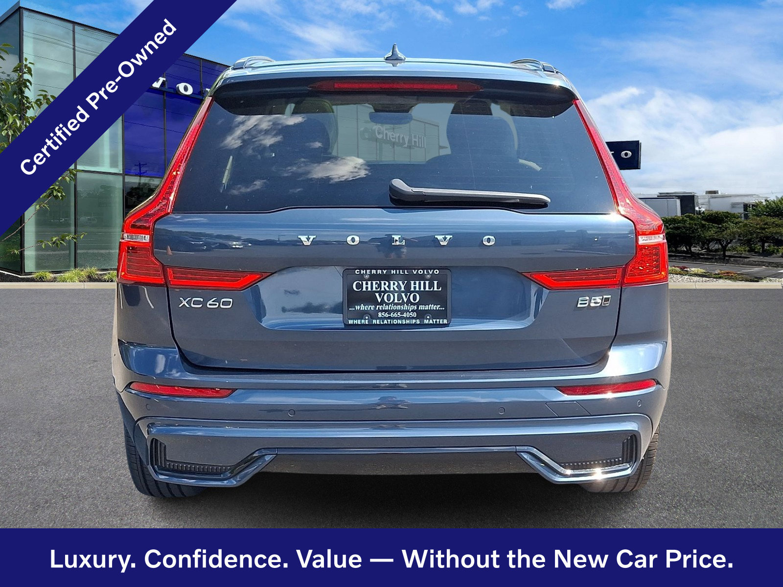 Certified 2024 Volvo XC60 B5 Plus w/ Climate Package AWD/4WD image 6