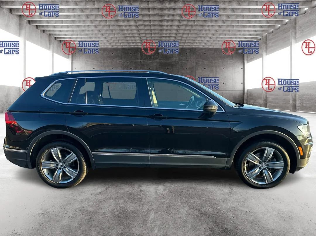 Used 2020 Volkswagen Tiguan SEL w/ Tiguan Two-Row MDO Package image 4