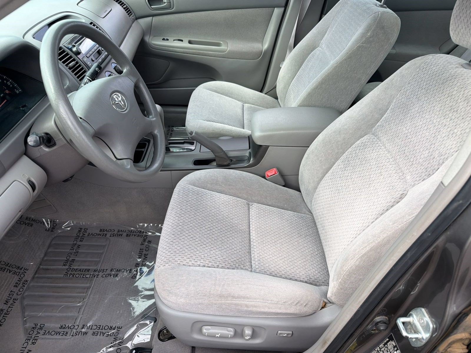 Used 2004 Toyota Camry LE FWD image 5