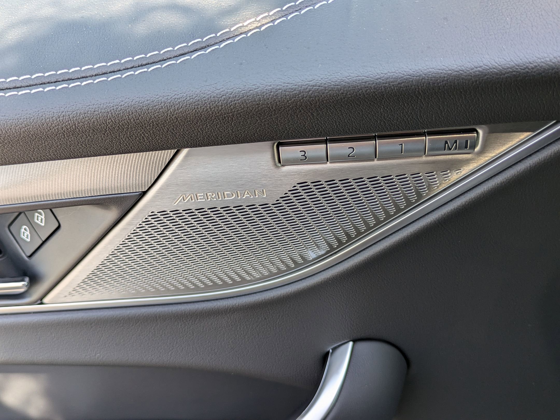 New 2026 Jaguar F-PACE R-Dynamic S image 23