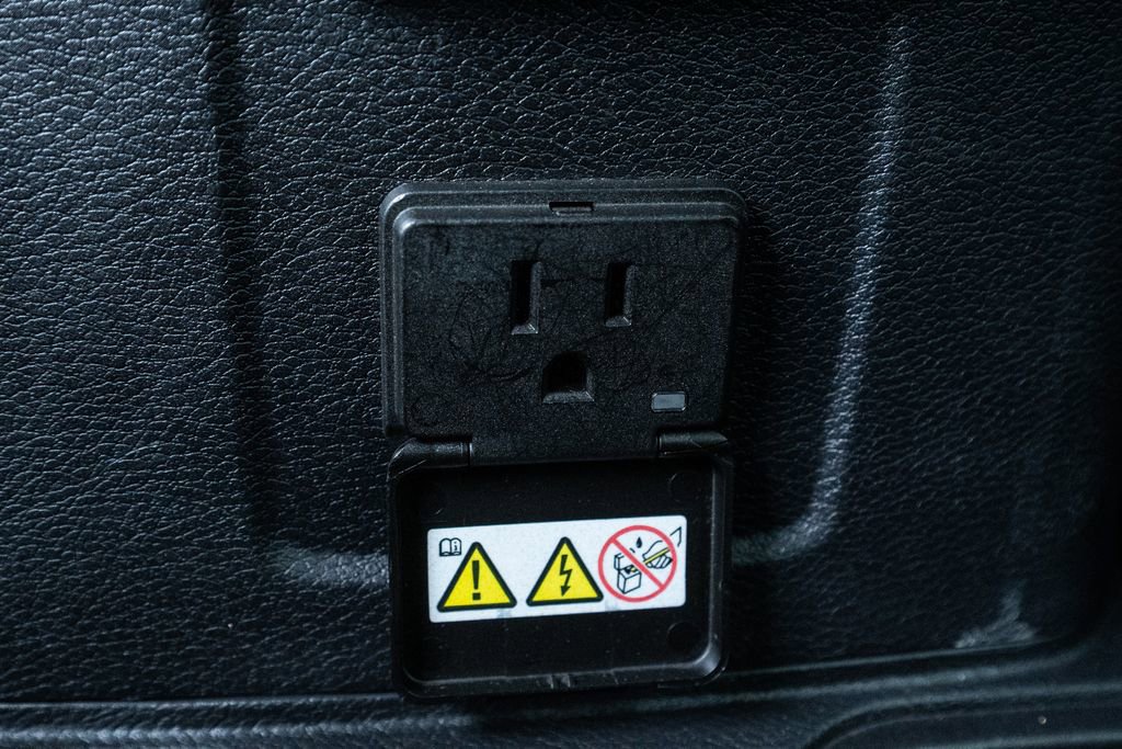 Used 2022 Jeep Wrangler Unlimited Sahara image 35