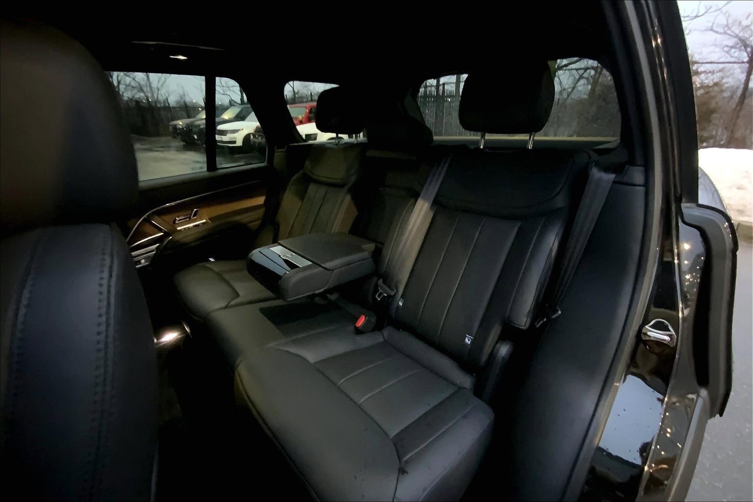 Used 2024 Land Rover Range Rover SE image 20