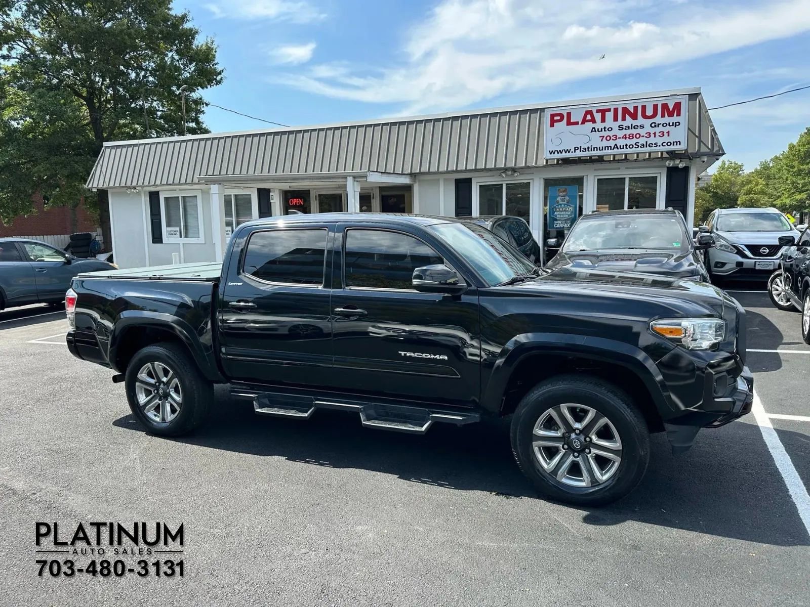 Used 2019 Toyota Tacoma Limited image 2