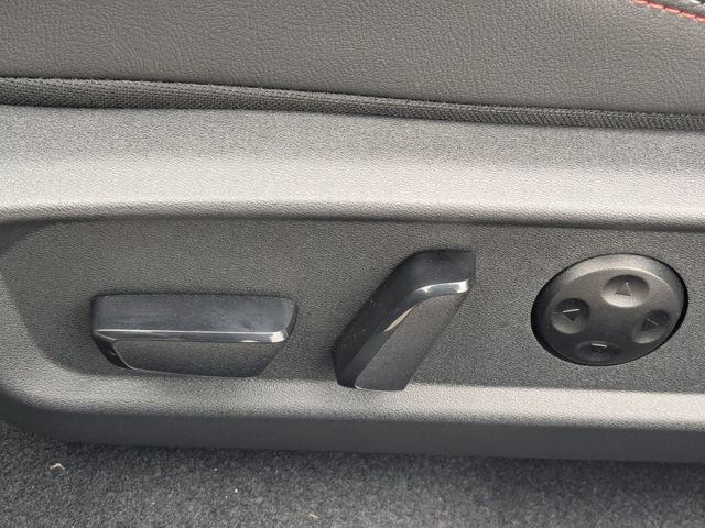 New 2026 Nissan Sentra SR w/ SR Premium Package FWD image 15