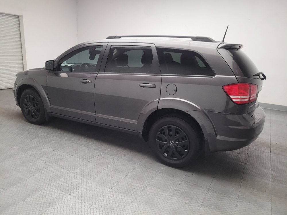 Used 2018 Dodge Journey SE w/ Mopar All Weather Group FWD image 3