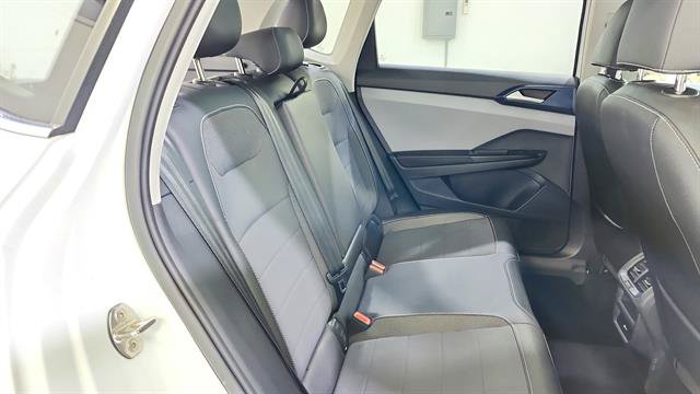 Used 2024 Volkswagen Taos SE AWD/4WD image 27