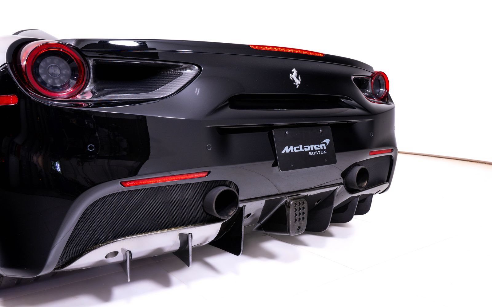 Used 2018 Ferrari 488 Spider RWD image 13