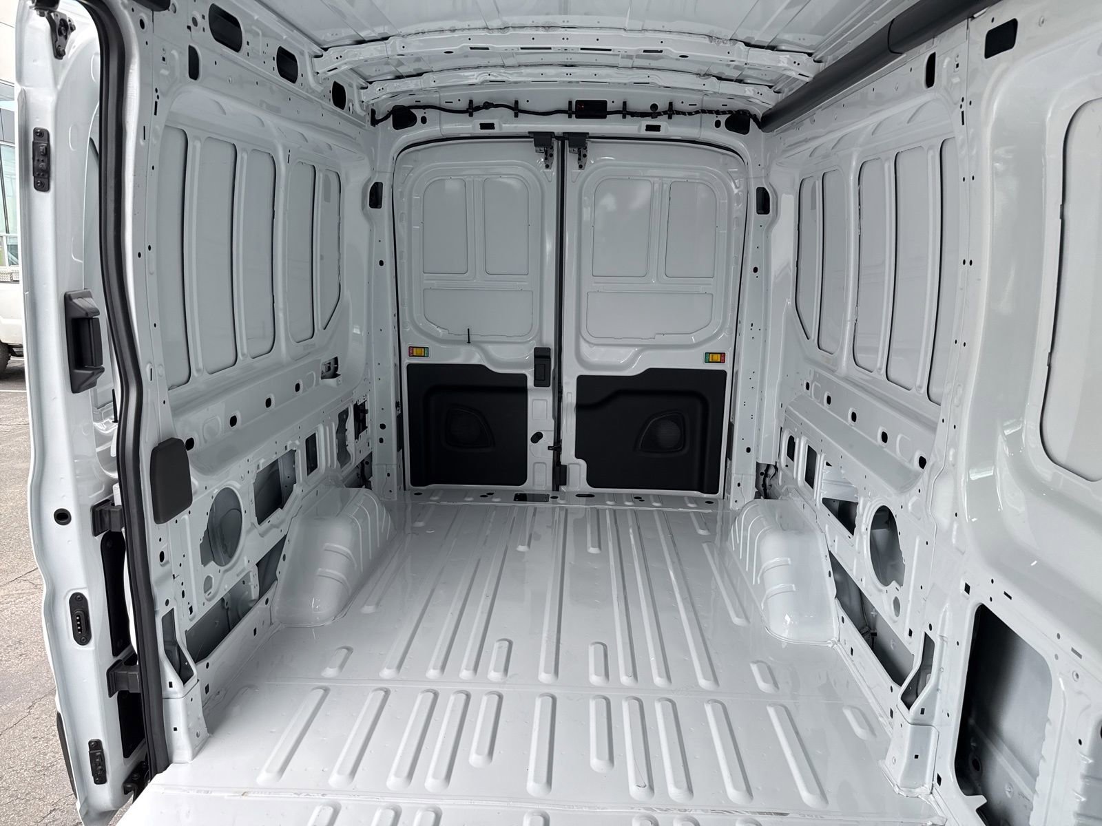 New 2026 Ford Transit 250 148 Medium Roof RWD image 10