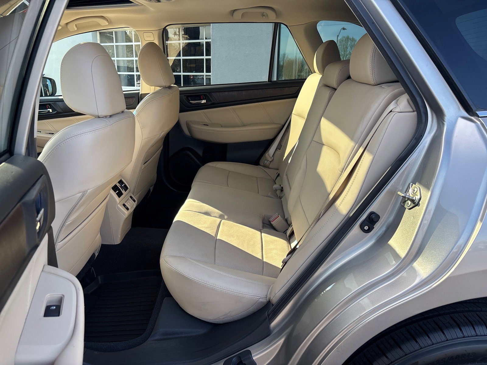 Used 2019 Subaru Outback 2.5i Limited w/ Popular Package #2 image 32