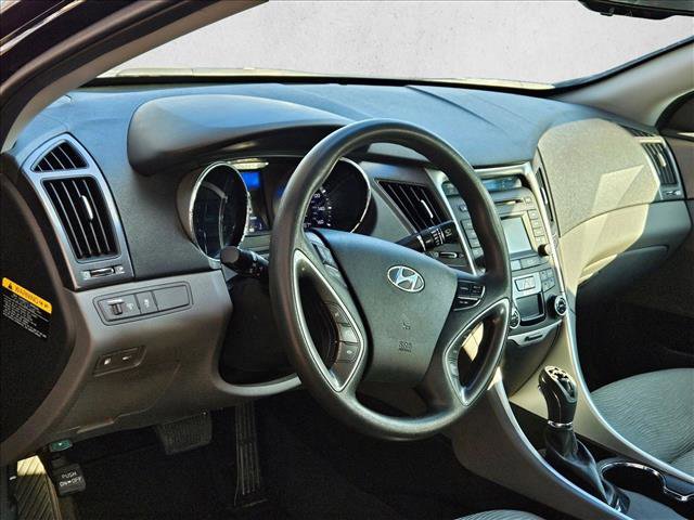 Used 2014 Hyundai Sonata Hybrid image 8