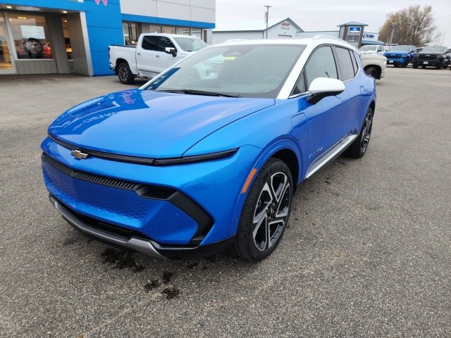 New 2026 Chevrolet Equinox EV LT image 2