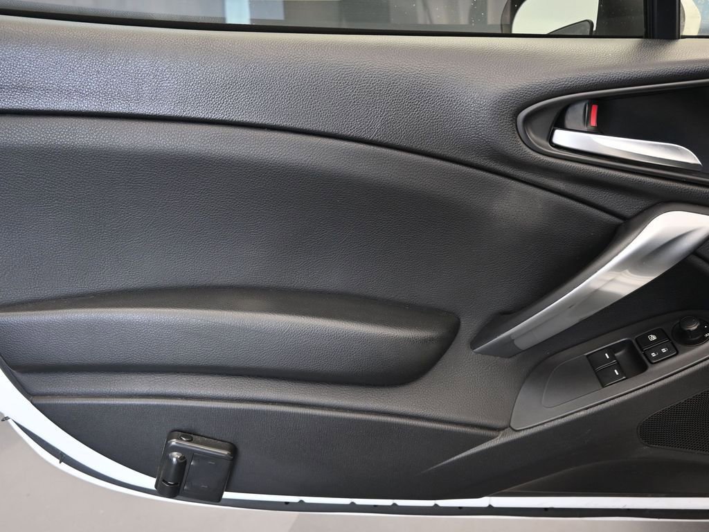 Used 2019 FIAT 124 Spider Classica w/ Technology Group image 17