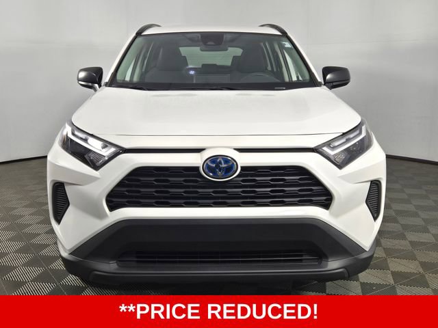 Used 2024 Toyota RAV4 LE image 2