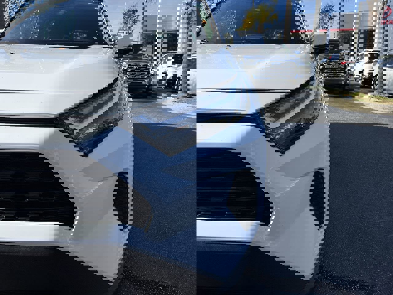 Used 2024 Toyota RAV4 XLE image 5